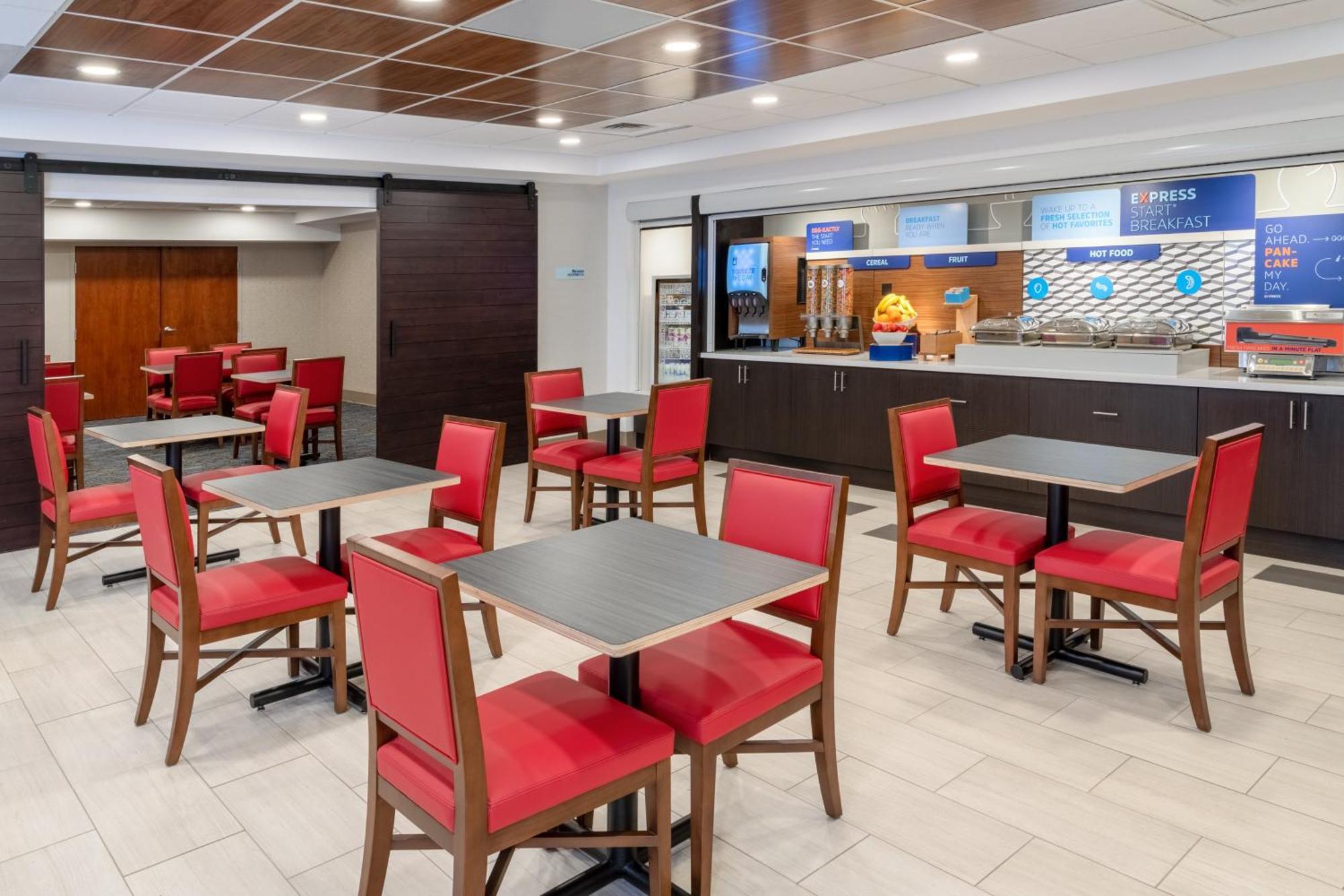 Holiday Inn Express & Suites Colorado Springs-Airport By Ihg Exterior foto