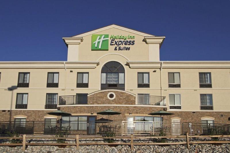 Holiday Inn Express & Suites Colorado Springs-Airport By Ihg Exterior foto